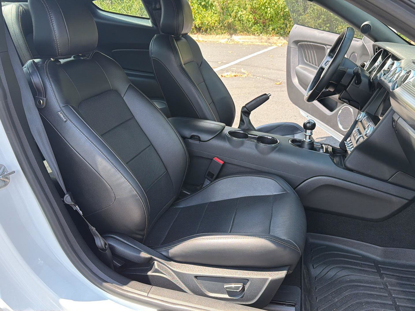 Used 2019 Ford Mustang GT Premium w/ GT Performance Package RWD image 17