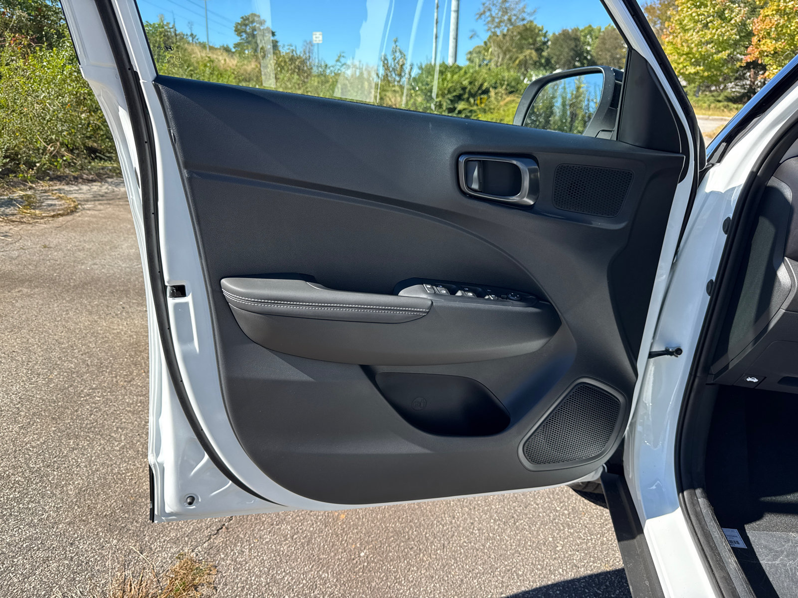 New 2026 Hyundai Venue SEL FWD image 11