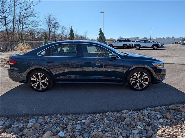 Used 2020 Volkswagen Passat 2.0T SEL image 6