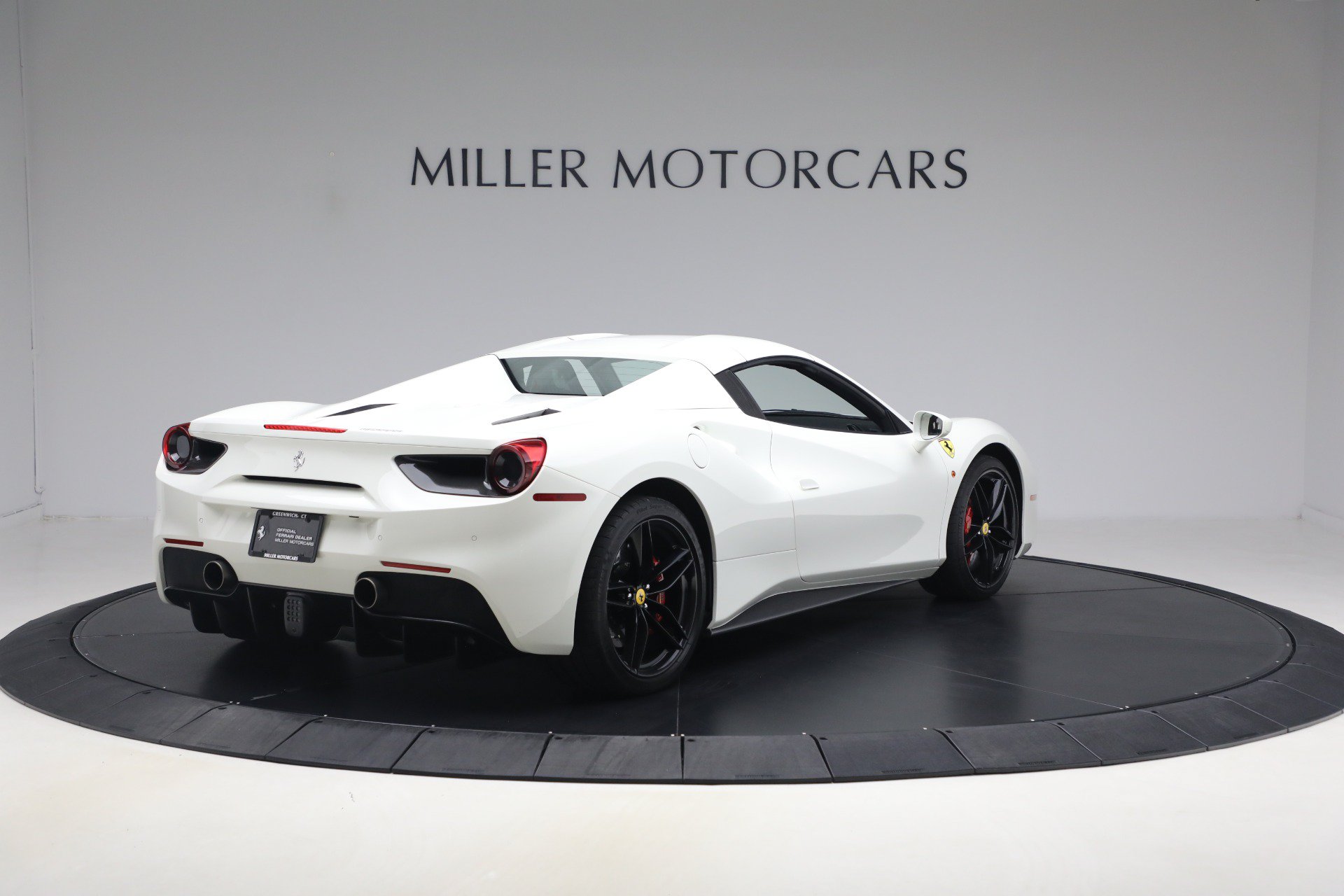 Certified 2016 Ferrari 488 Spider RWD image 29
