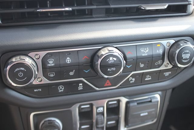 Used 2024 Jeep Gladiator Sport w/ Premium Package AWD/4WD image 10