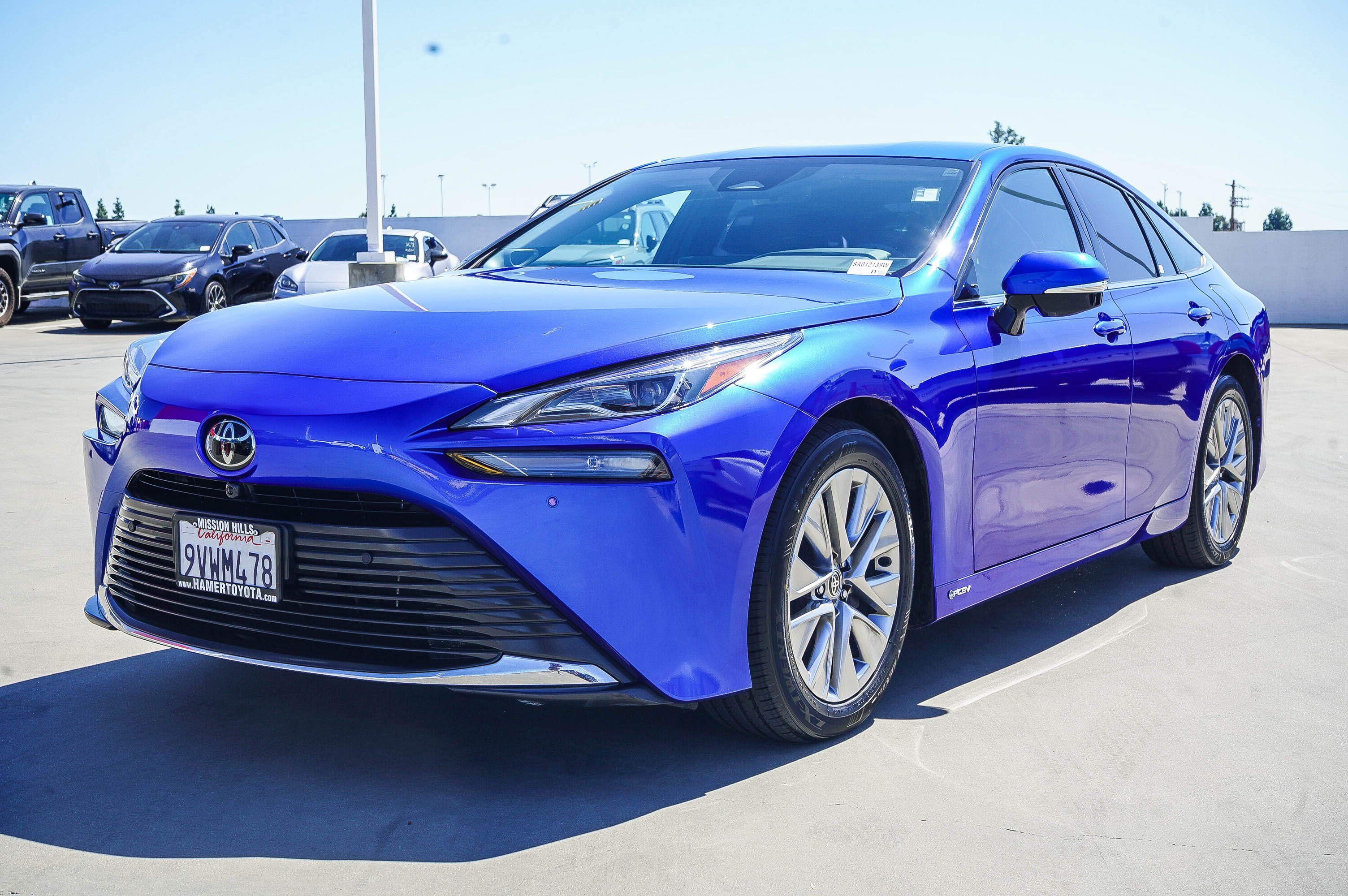 Certified 2025 Toyota Mirai XLE RWD image 3