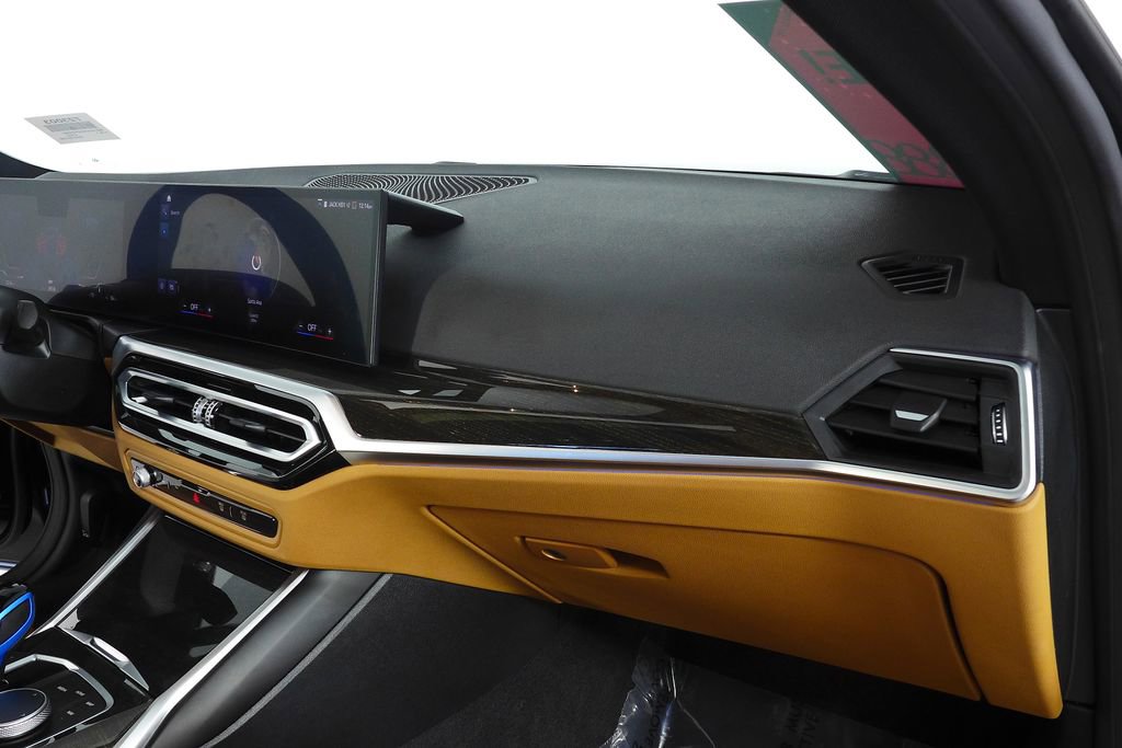 Used 2023 BMW i4 eDrive35 image 14