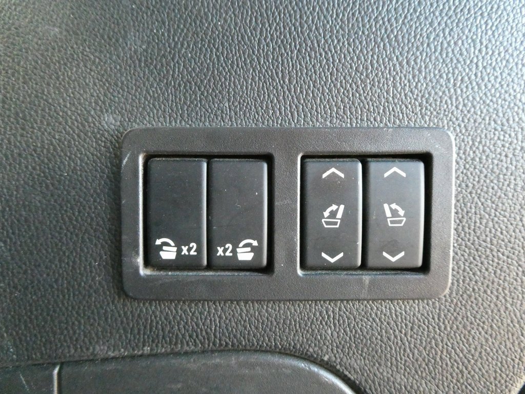 Used 2018 Chevrolet Tahoe LT image 18