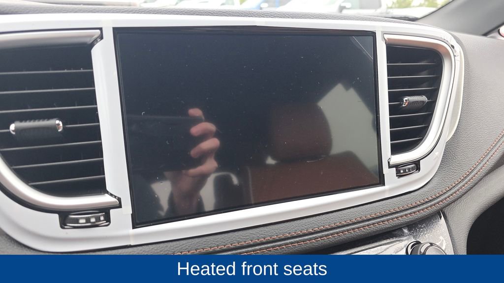 New 2026 Chrysler Pacifica Pinnacle image 19