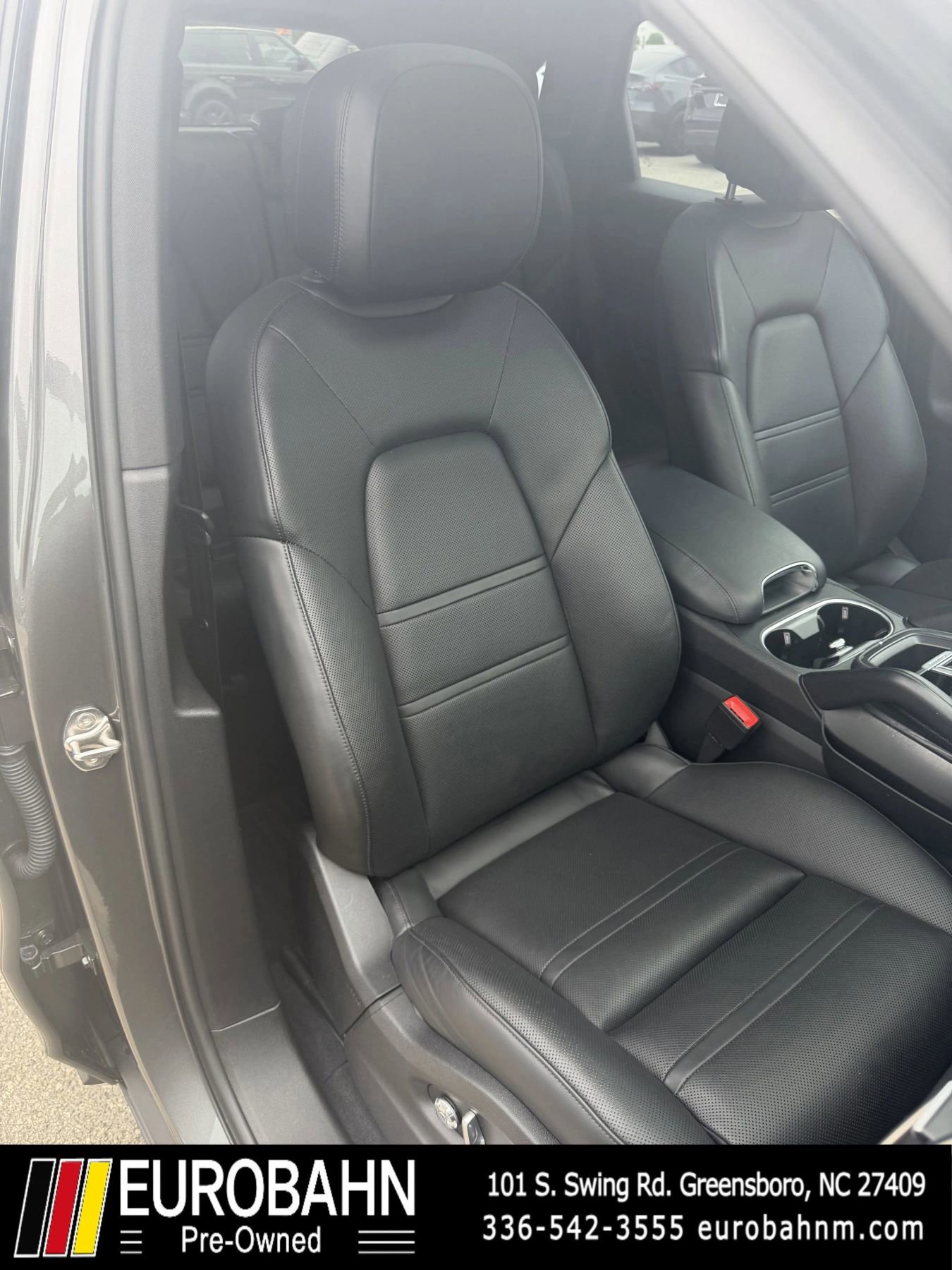 Used 2019 Porsche Cayenne AWD/4WD image 16
