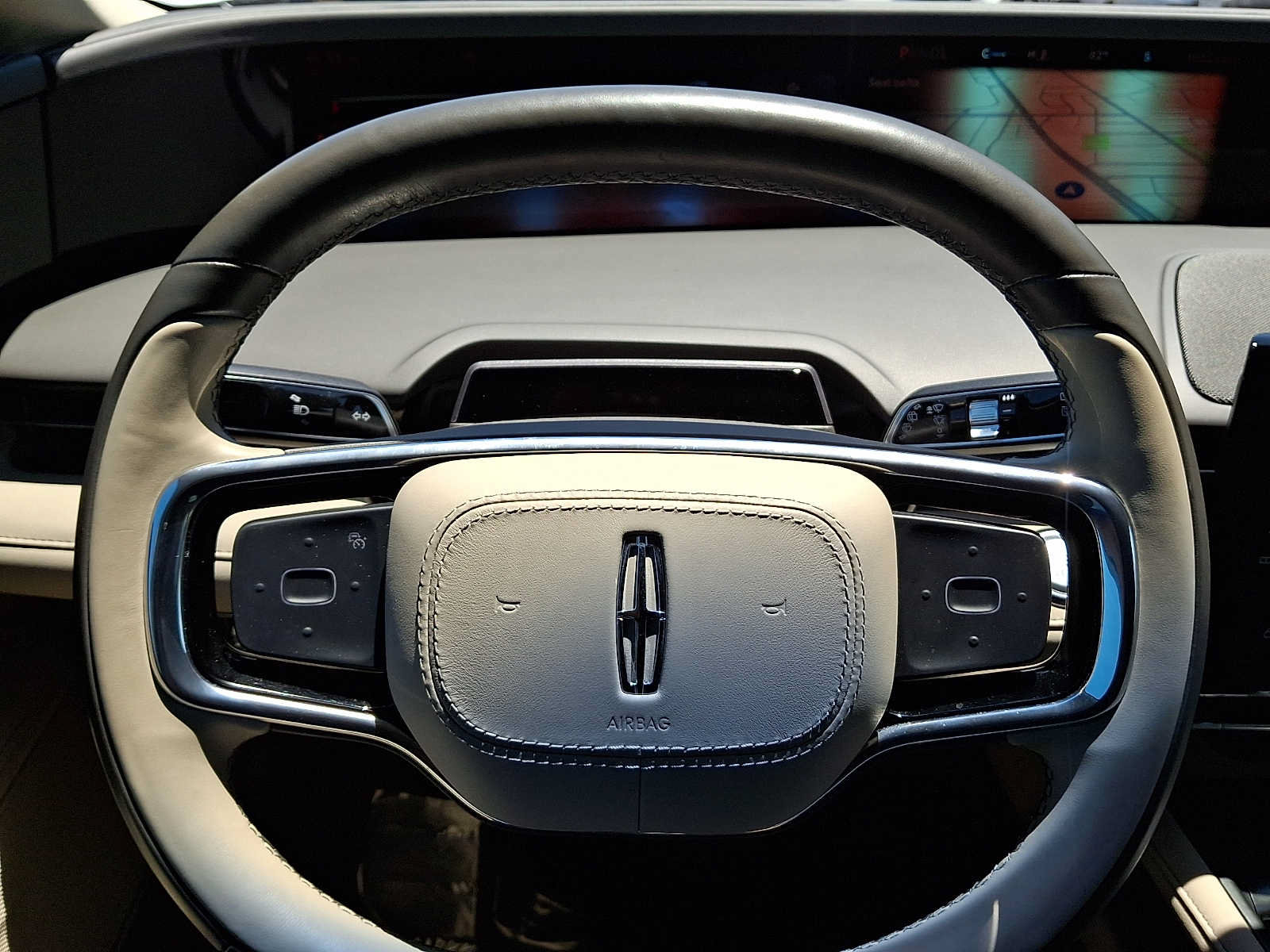 Used 2024 Lincoln Nautilus Premier AWD/4WD image 18