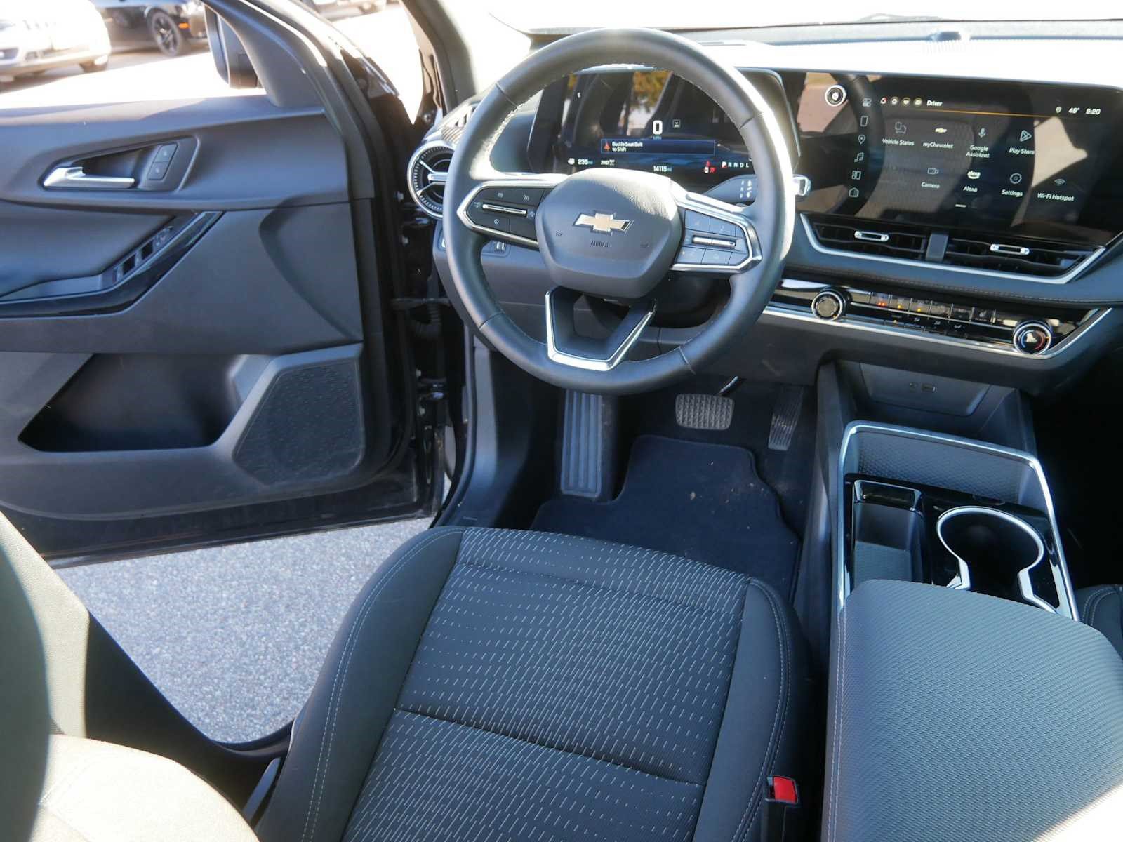 Used 2025 Chevrolet Equinox LT image 9