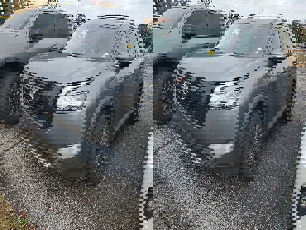 Used 2024 Nissan Pathfinder SL w/ SL Premium Package image 2