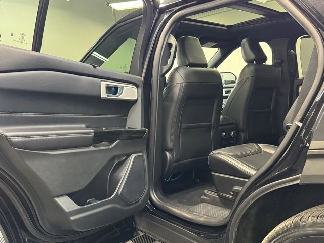 Used 2021 Ford Explorer ST w/ ST Street Pack image 29