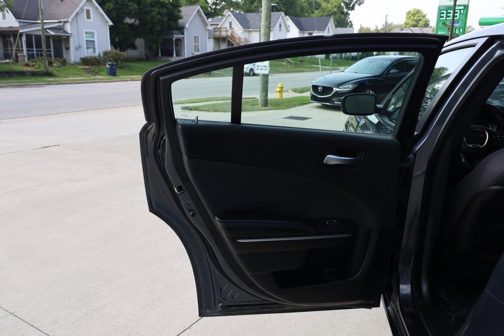 Used 2017 Dodge Charger SE w/ Popular Equipment Group RWD image 17