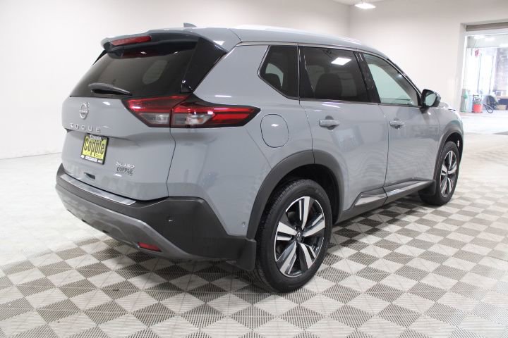 Used 2023 Nissan Rogue SL w/ SL Premium Package image 11