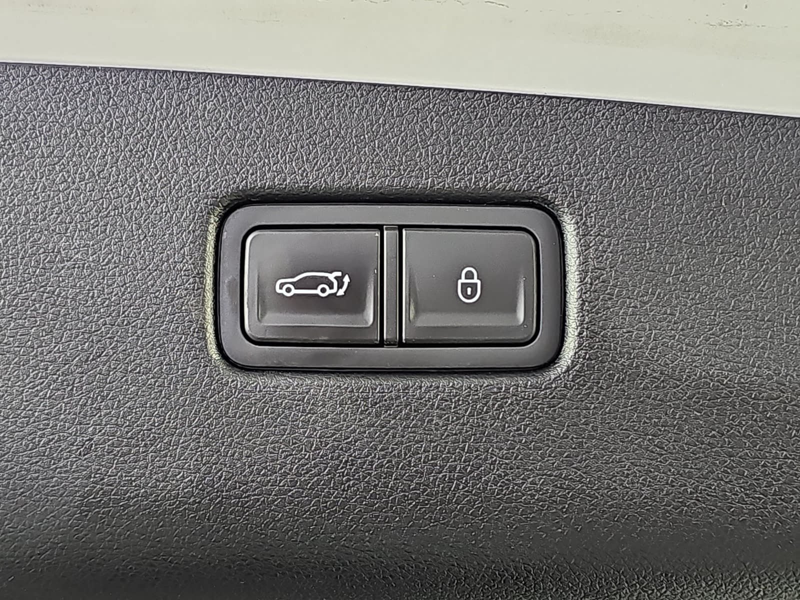 Used 2025 Genesis GV70 2.5T AWD/4WD image 13