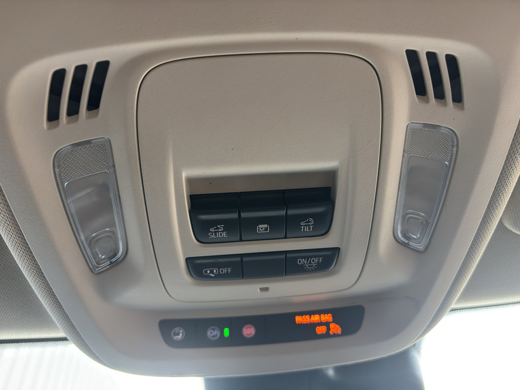 Used 2022 Buick Envision Preferred AWD/4WD image 25