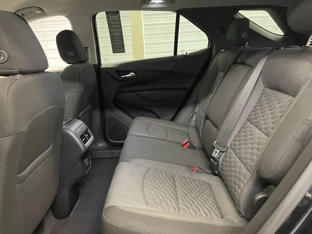 Used 2020 Chevrolet Equinox LT w/ Driver Convenience Package image 13