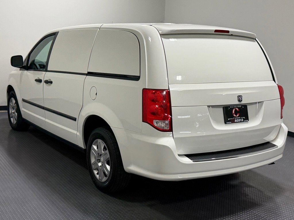 Used 2013 RAM C/V Tradesman image 7