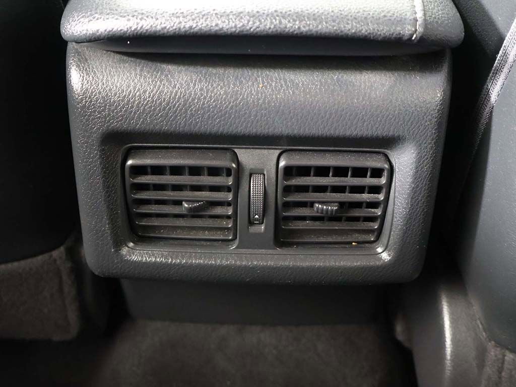Used 2021 Toyota Camry XSE FWD image 38