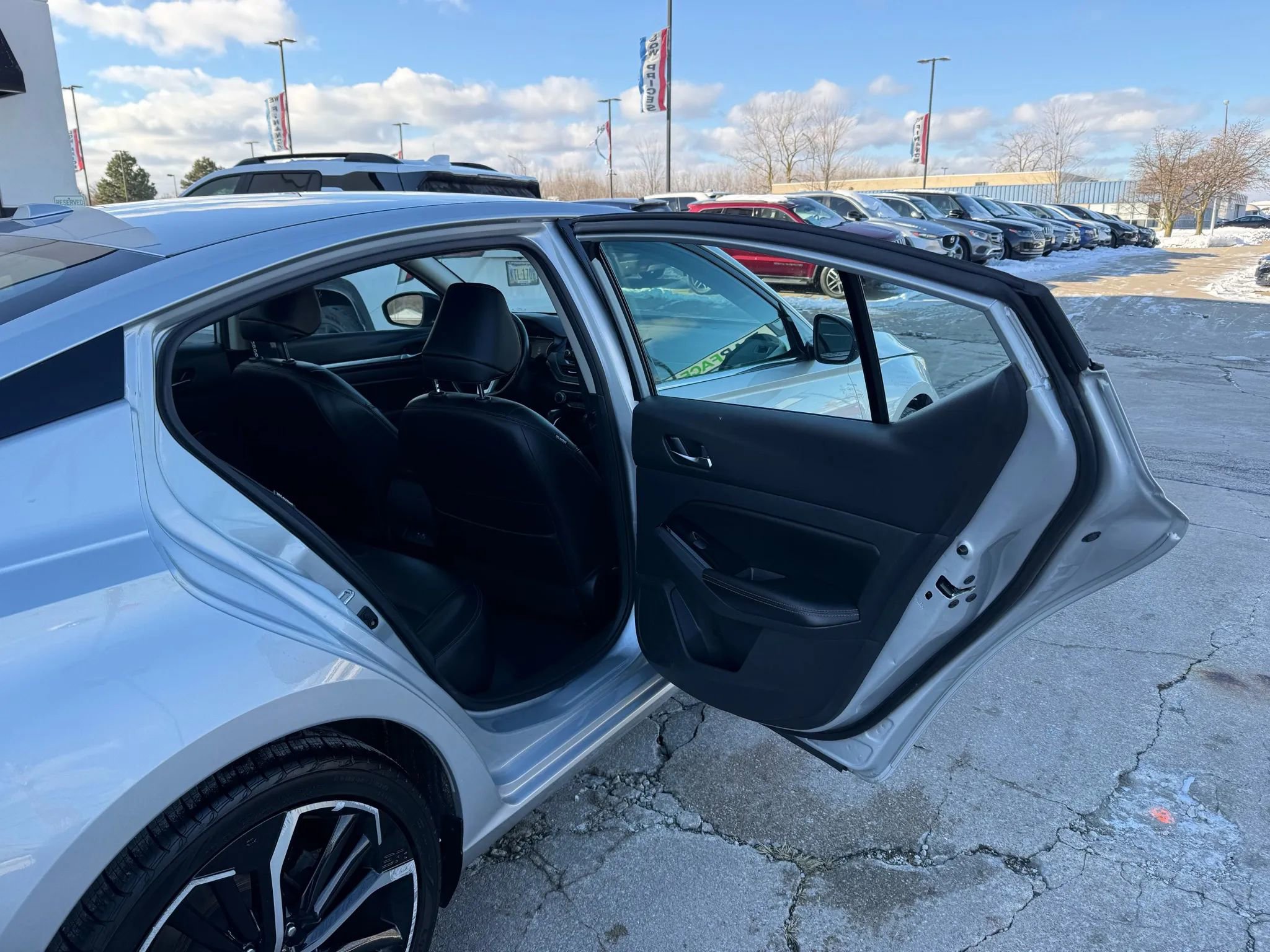 Used 2024 Nissan Altima 2.5 SR image 21