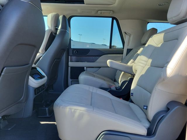 Used 2024 Lincoln Navigator L Reserve w/ Monochromatic Package image 25
