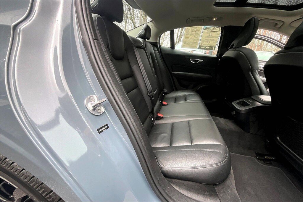 Used 2024 Volvo S60 B5 Plus AWD/4WD image 16