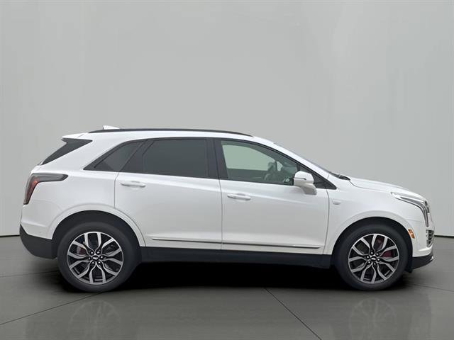 Certified 2022 Cadillac XT5 Sportv w/ Technology Package image 6