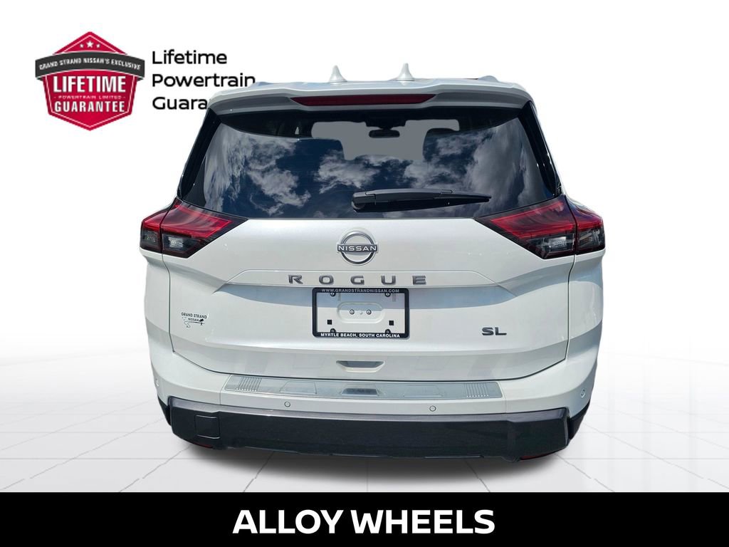 Used 2025 Nissan Rogue SL w/ Tech Package image 10