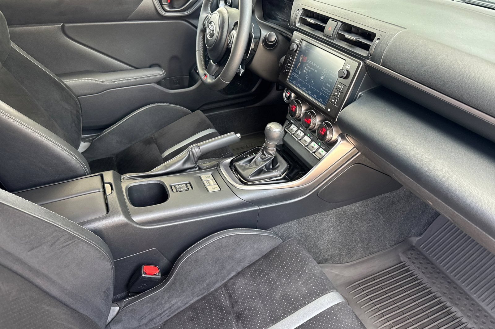 Used 2024 Toyota GR86 Premium RWD image 15