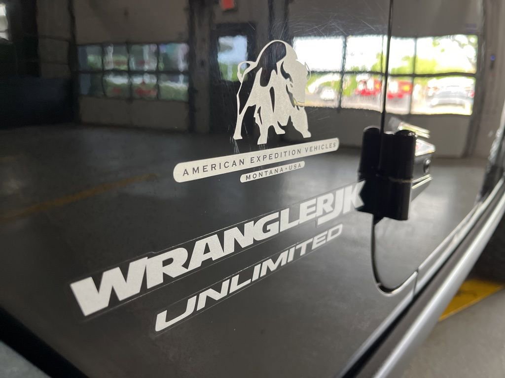 Used 2018 Jeep Wrangler Unlimited Rubicon w/ Cold Weather Group AWD/4WD image 14