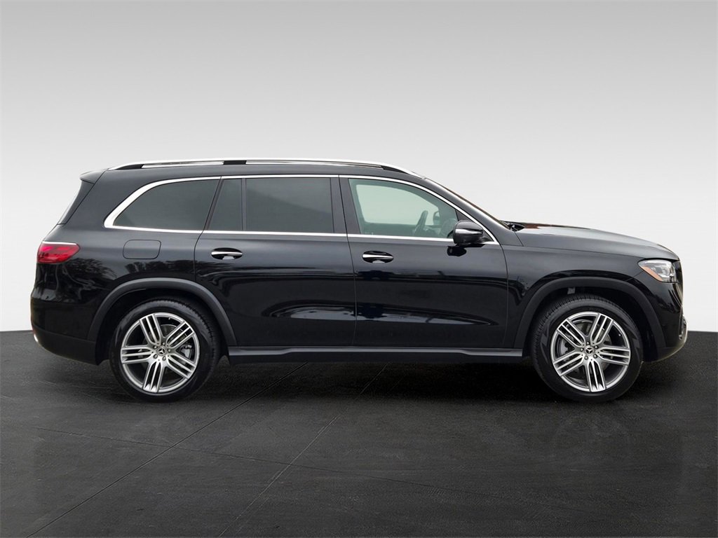 Used 2025 Mercedes-Benz GLS 450 4MATIC image 7