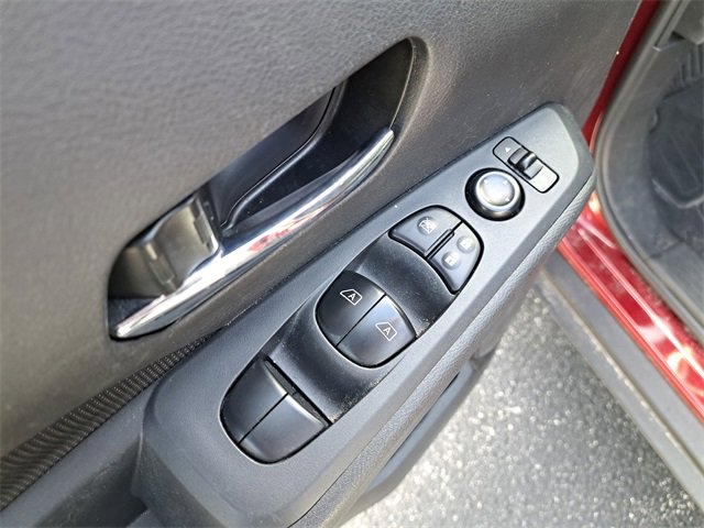 Used 2023 Nissan Kicks SV image 18