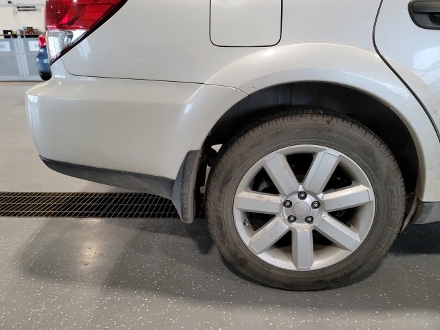 Used 2008 Subaru Outback 2.5i image 10