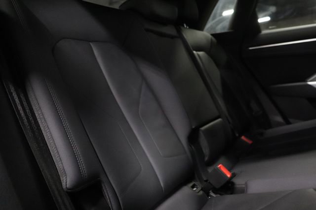 Used 2020 Audi Q3 2.0T Premium w/ Convenience Package AWD/4WD image 23