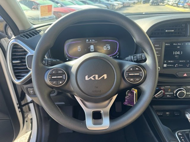 Certified 2025 Kia Soul LX image 25