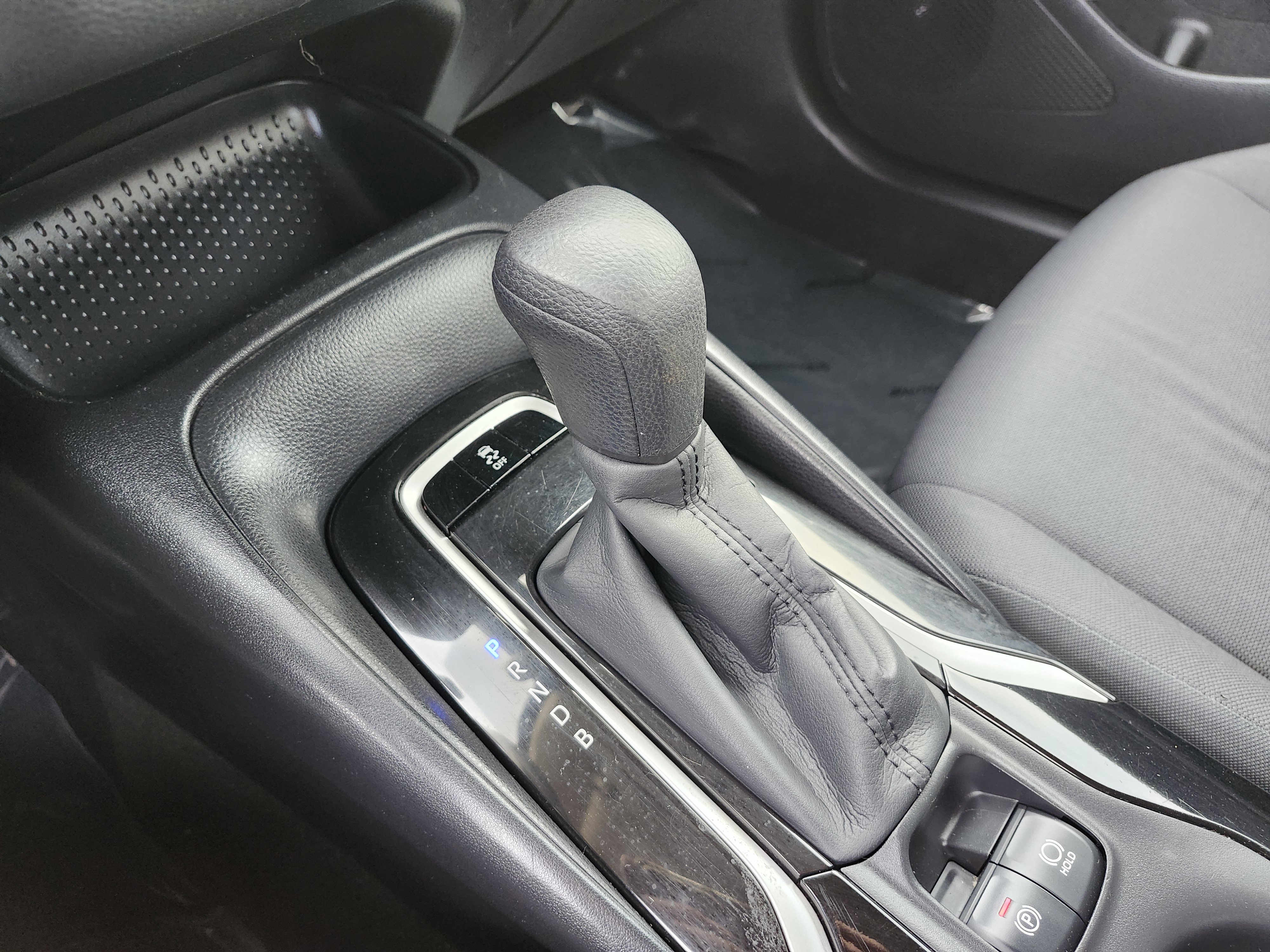 Used 2020 Toyota Corolla LE FWD image 28