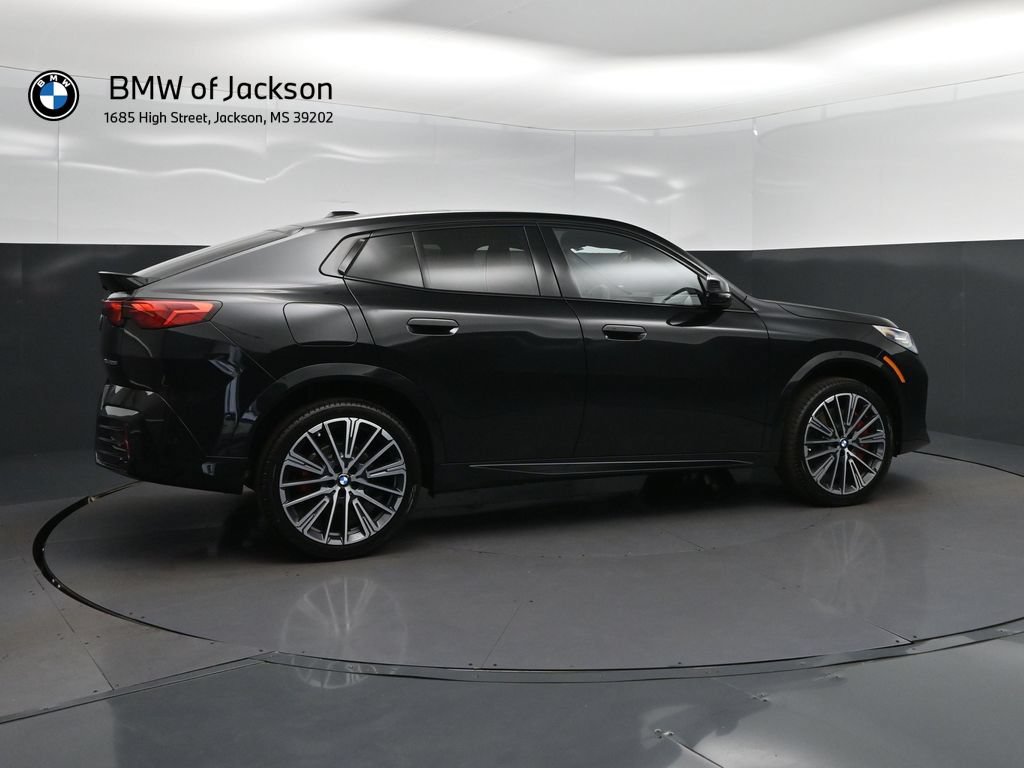 New 2026 BMW X2 xDrive28i w/ Technology Package AWD/4WD image 8