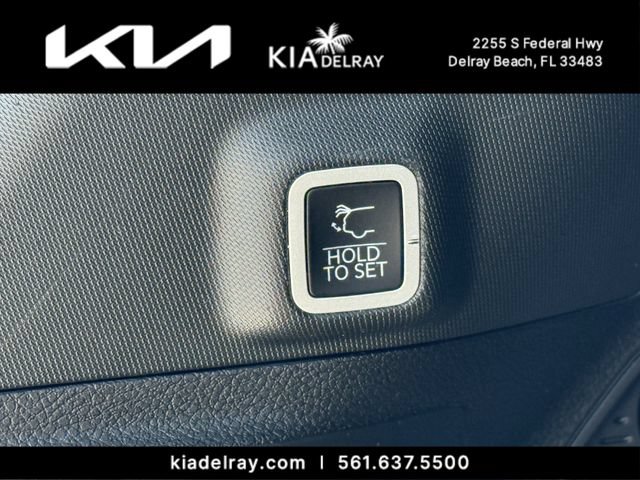 Used 2025 Jeep Grand Cherokee Laredo X w/ Luxury Tech Group I RWD image 9