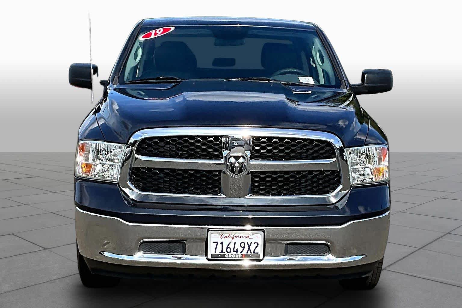 Used 2019 RAM 1500 Tradesman w/ Chrome Appearance Group RWD image 3