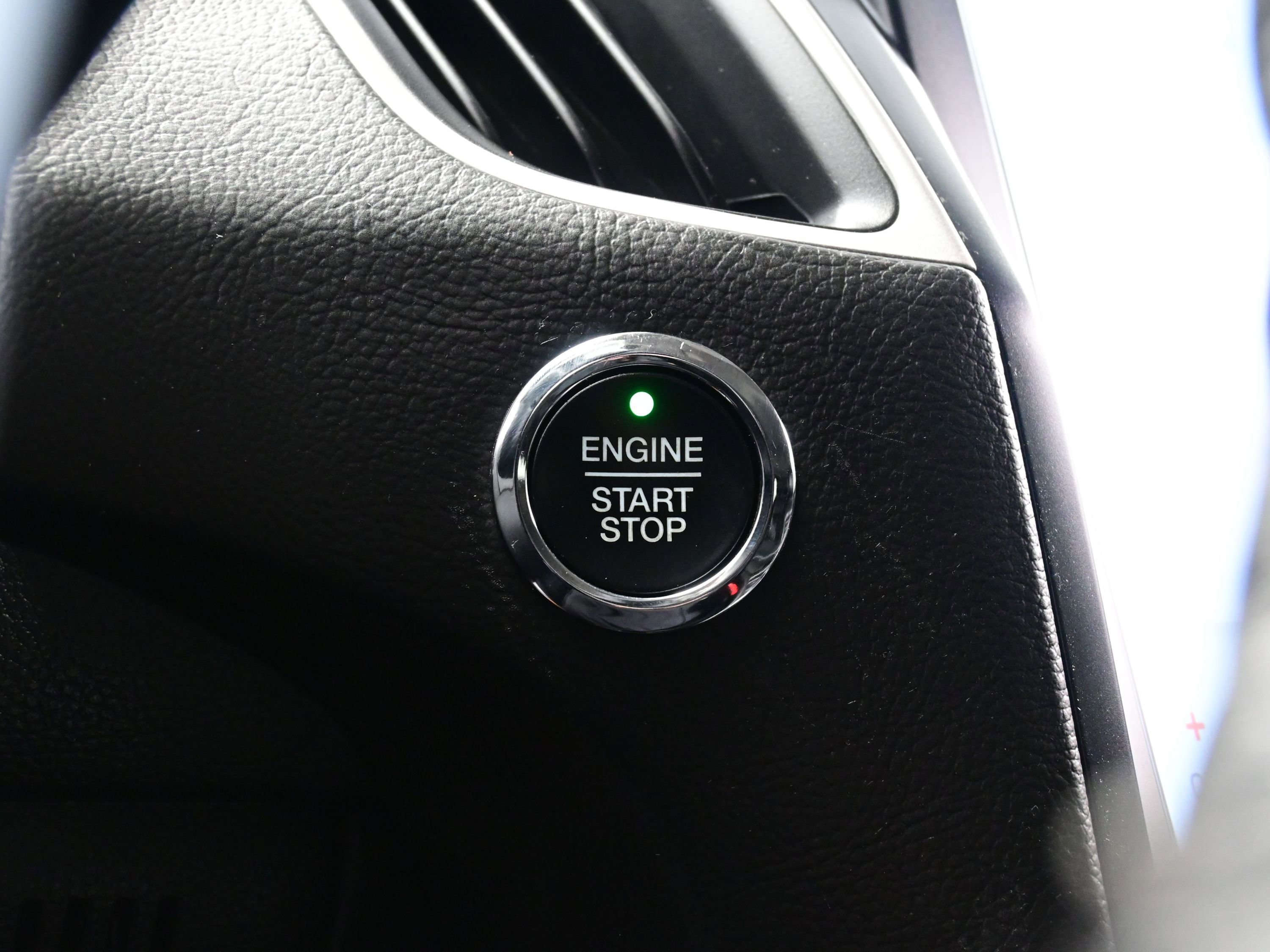 Used 2023 Ford Edge SEL w/ Convenience Package image 23