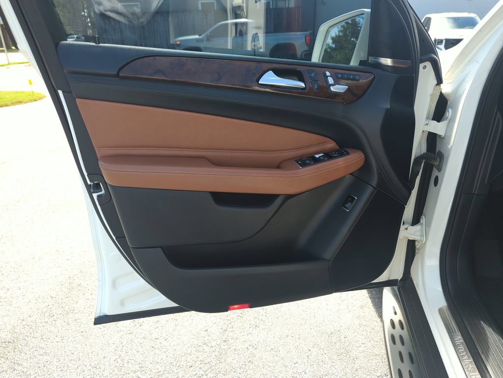 Used 2016 Mercedes-Benz GLE 400 4MATIC image 17