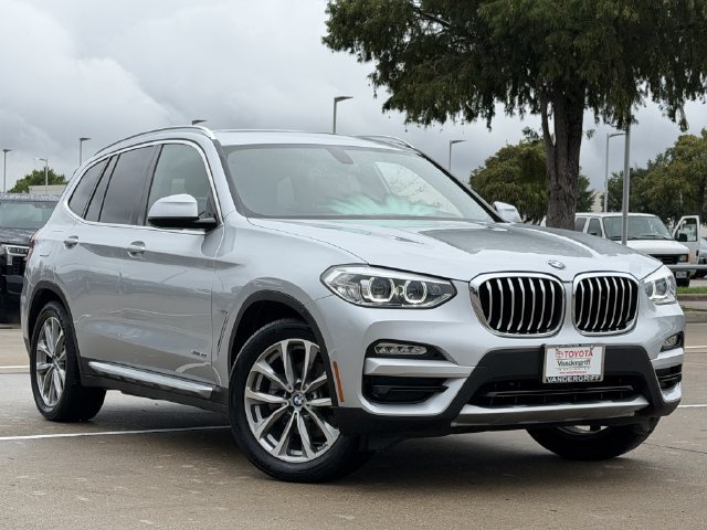 Used 2018 BMW X3 xDrive30i AWD/4WD image 2