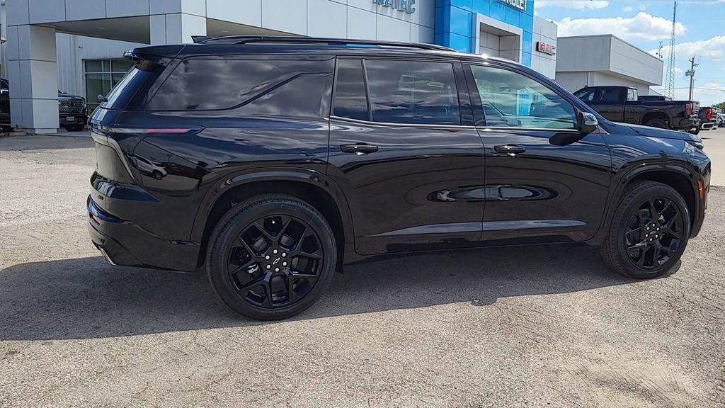 New 2026 Chevrolet Traverse RS w/ LPO, Floor Liner Package image 8