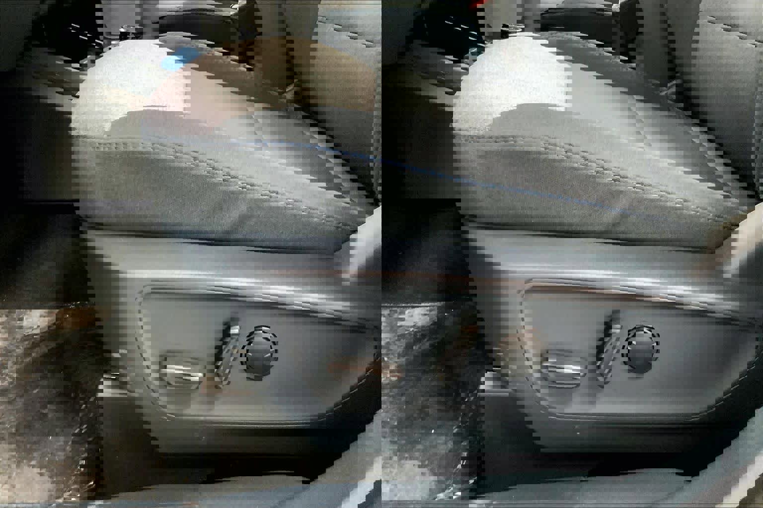 New 2025 Ford Maverick XLT w/ XLT Luxury Package image 18