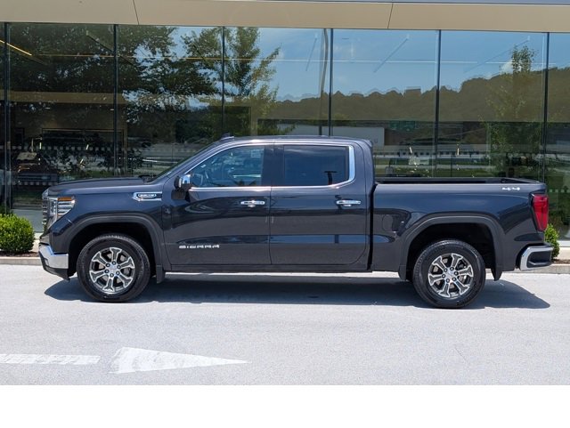 Used 2024 GMC Sierra 1500 SLT image 2