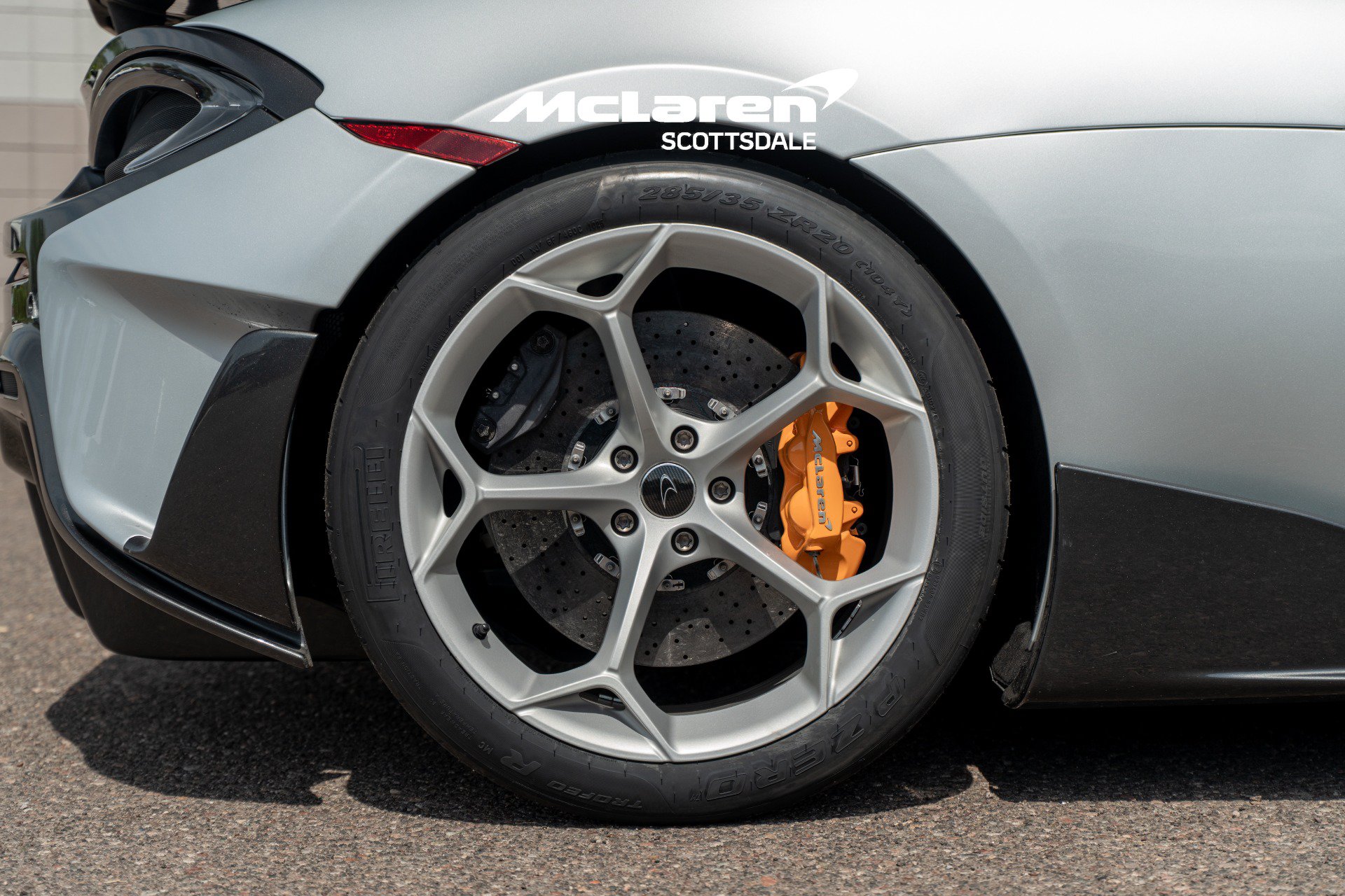 Used 2020 McLaren 600LT Spider RWD image 34