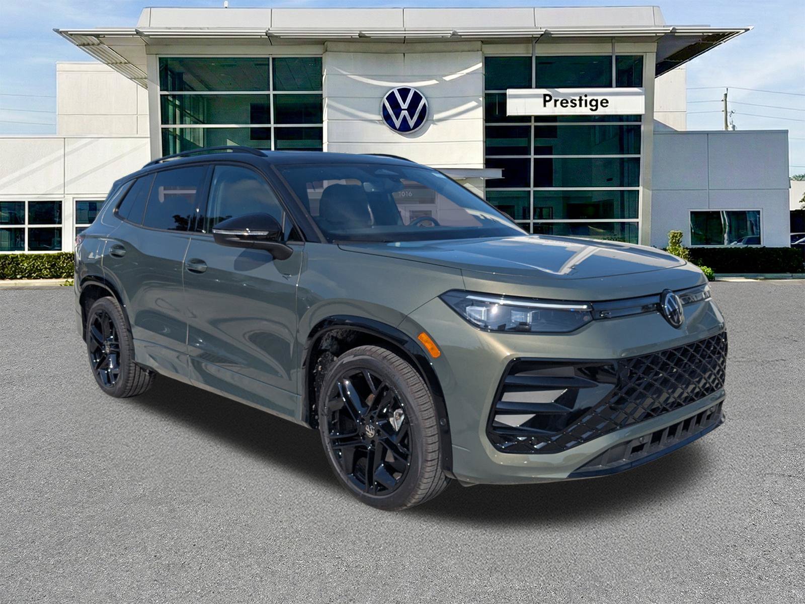 New 2026 Volkswagen Tiguan SE R-Line