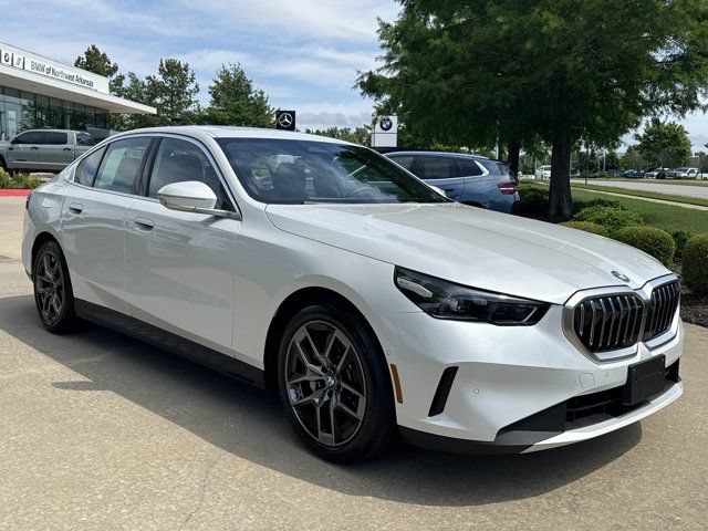 Used 2026 BMW 530i xDrive AWD/4WD image 6