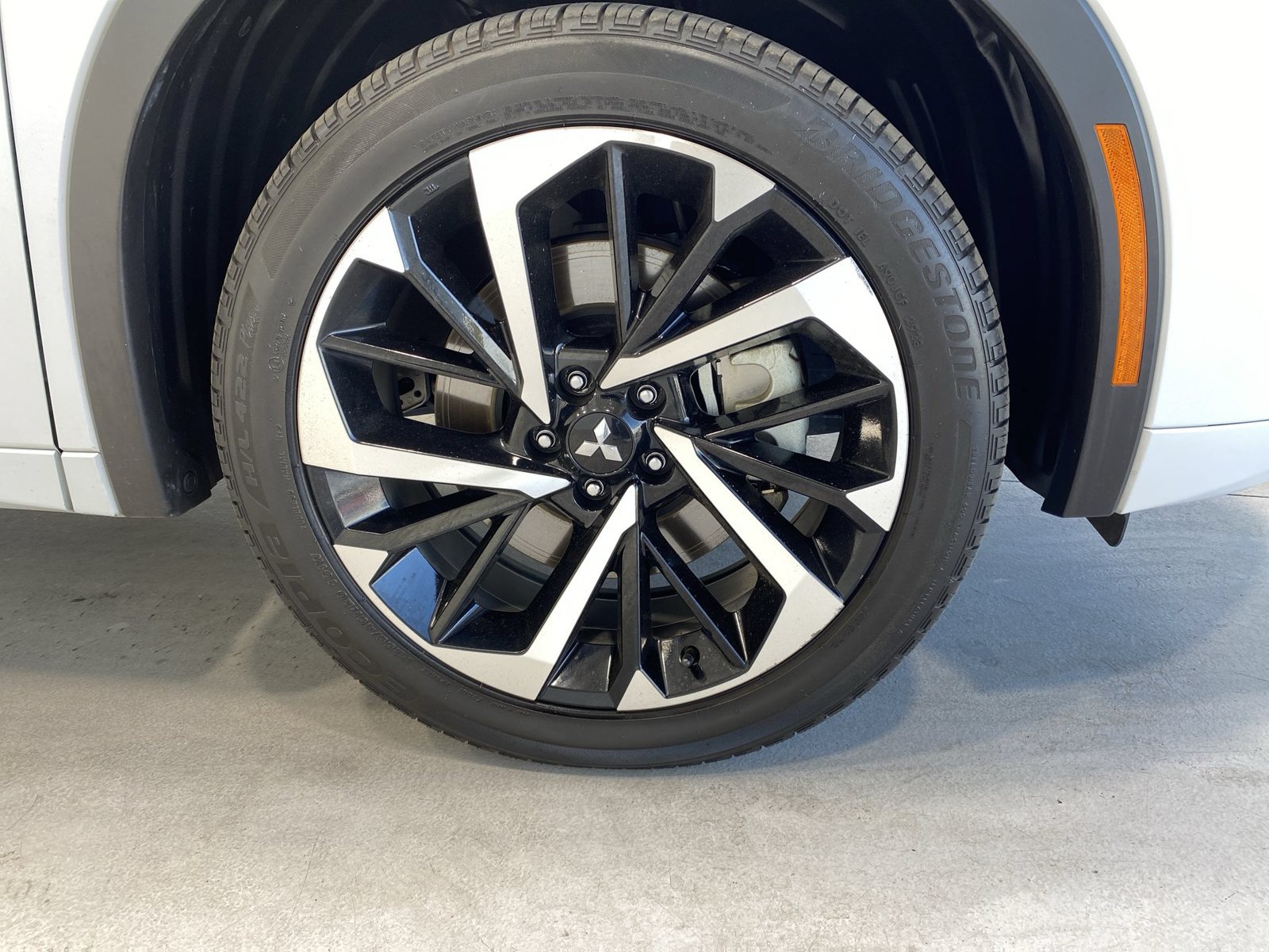 Used 2024 Mitsubishi Outlander SEL AWD/4WD image 10
