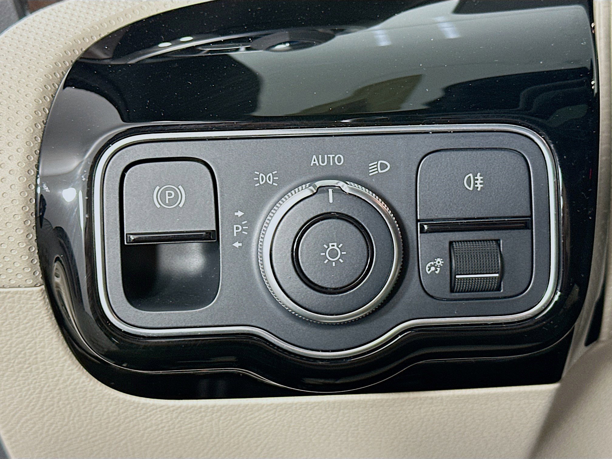 Used 2022 Mercedes-Benz A 220 4MATIC image 10