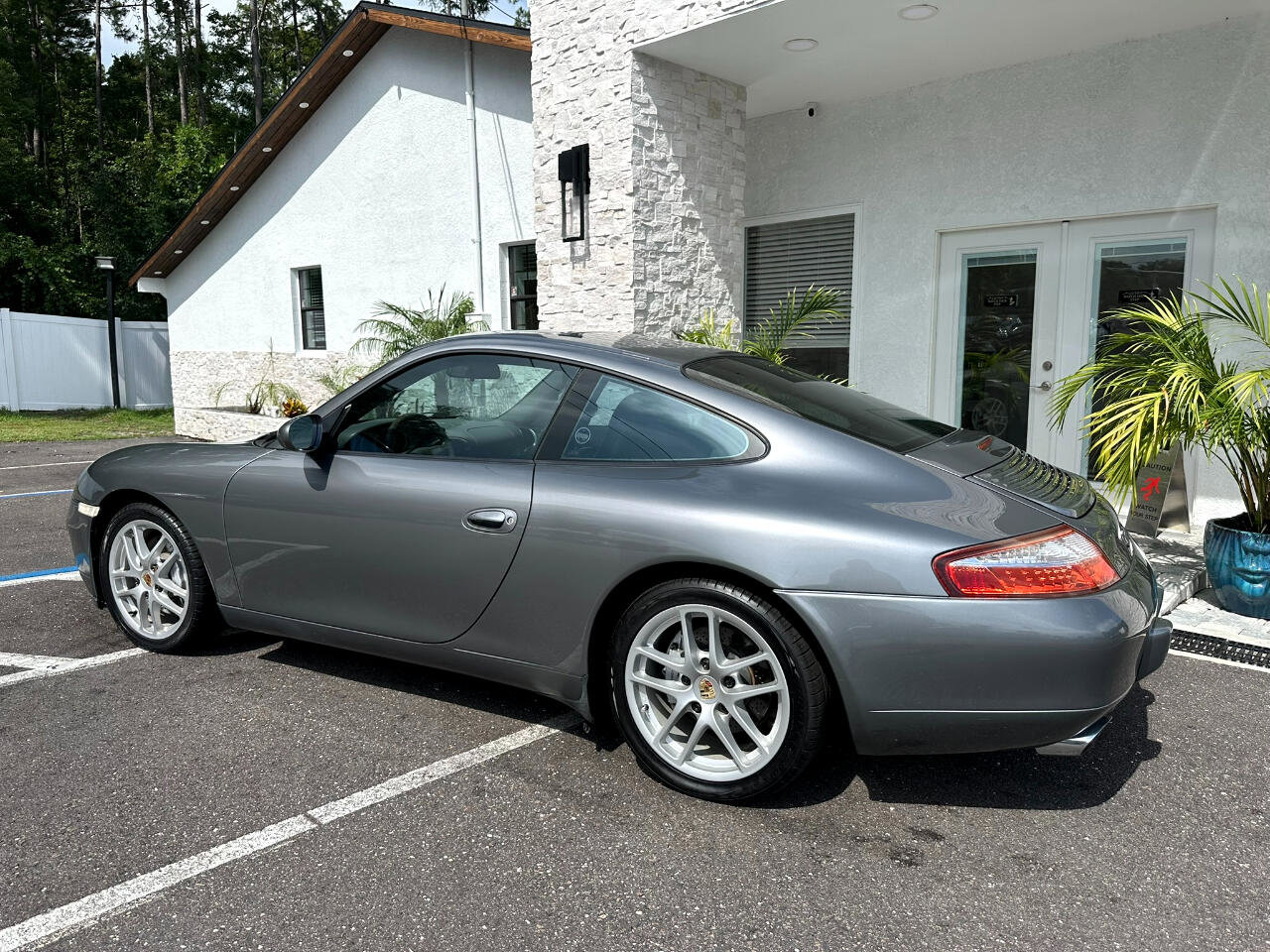 Used 2001 Porsche 911 Carrera image 11