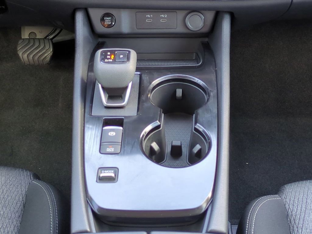 Certified 2025 Nissan Rogue SV image 19